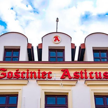 Gosciniec Asticus Bed and Breakfast Jarosław Esterno foto