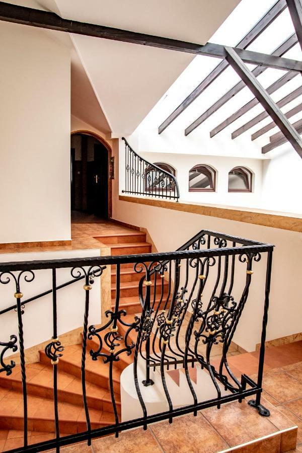 Gosciniec Asticus Bed and Breakfast Jarosław Esterno foto