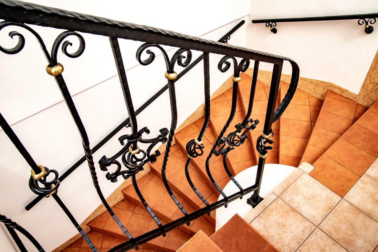 Gosciniec Asticus Bed and Breakfast Jarosław Esterno foto