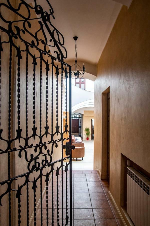 Gosciniec Asticus Bed and Breakfast Jarosław Esterno foto
