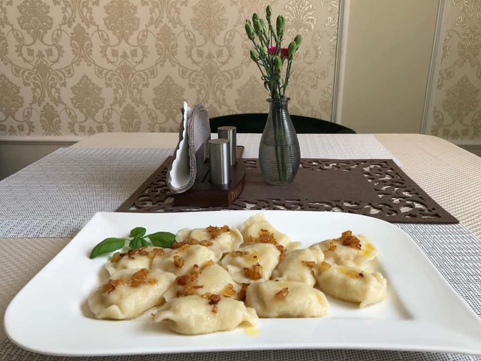 Gosciniec Asticus Bed and Breakfast Jarosław Esterno foto